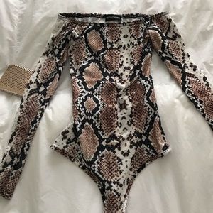 Pretty Little Thing Snakeskin Bodysuit XS